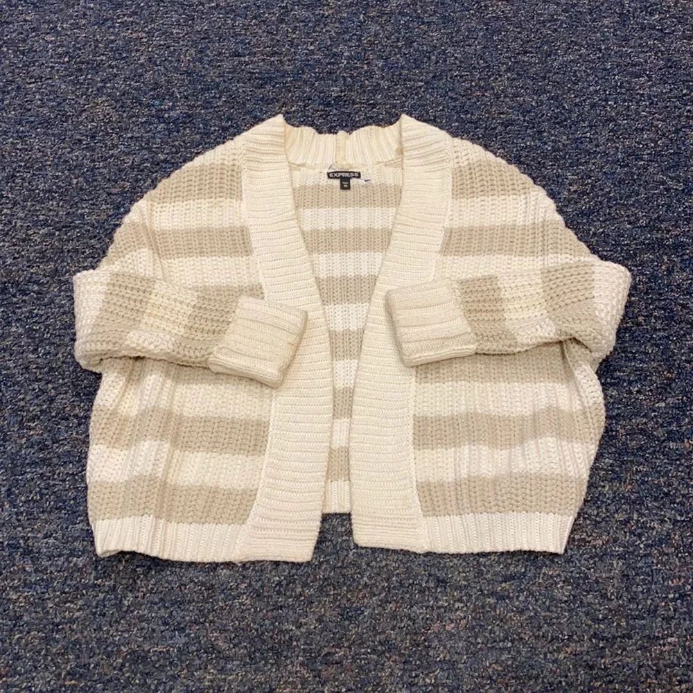 Express White Gray Shrug Sweater Top sz. XS